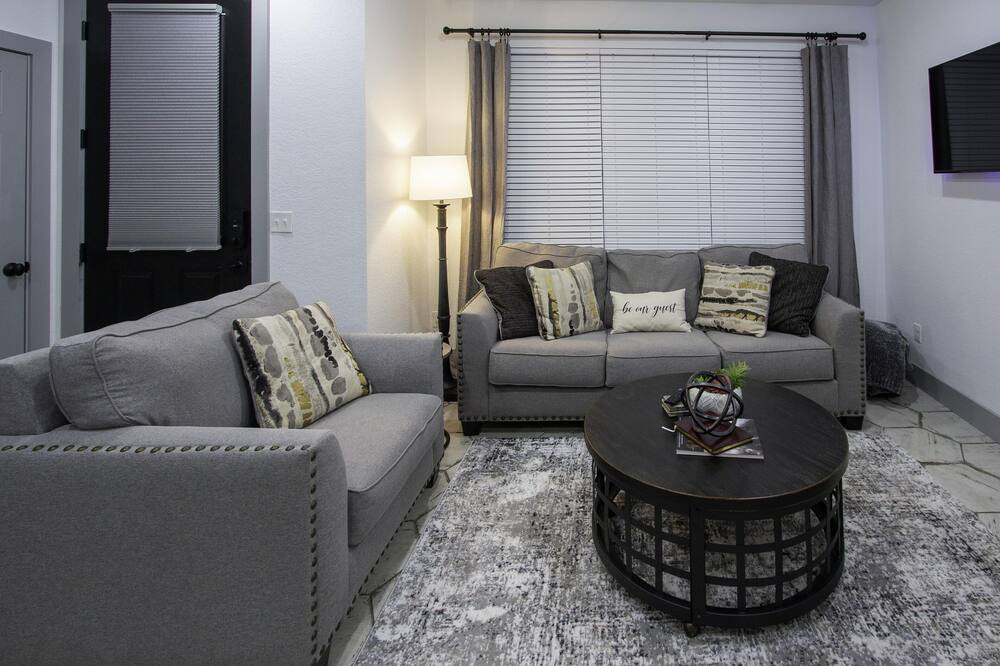 Photo of Livingroom in Fayetteville