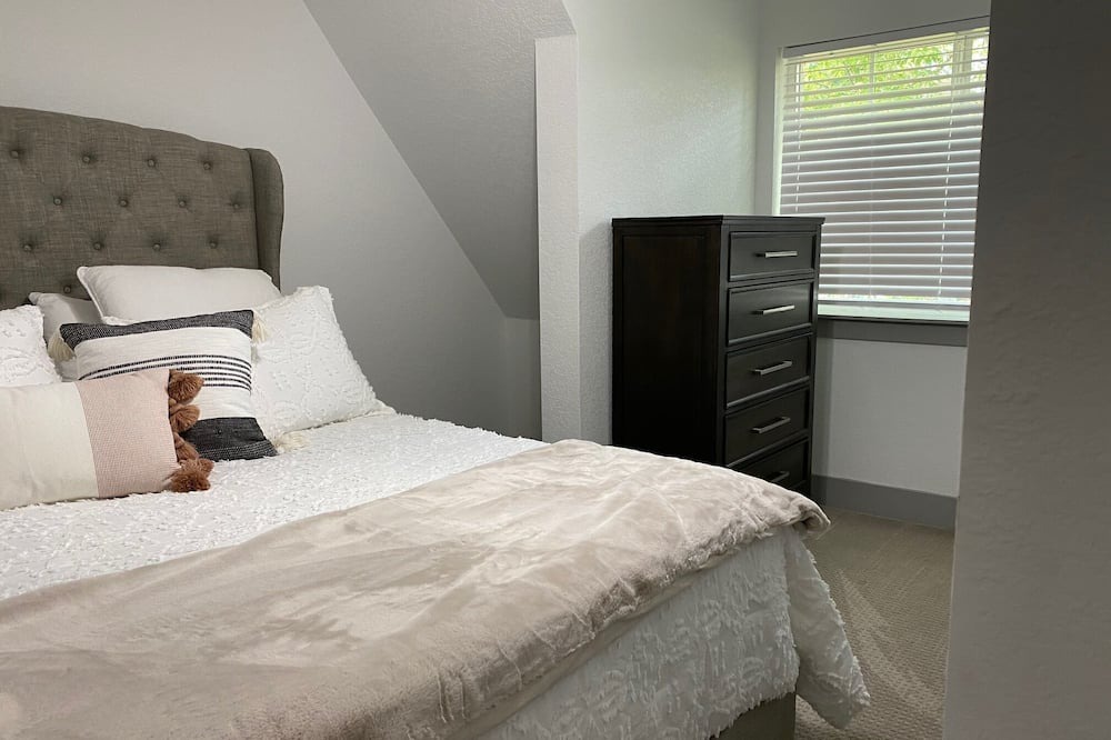 Photo of Bedroom in Fayetteville