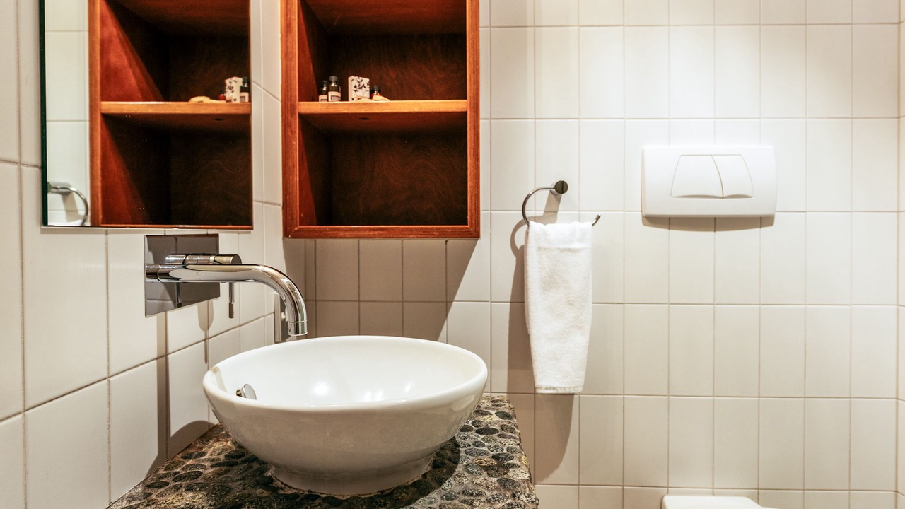 Photo of Bathroom in Onetangi