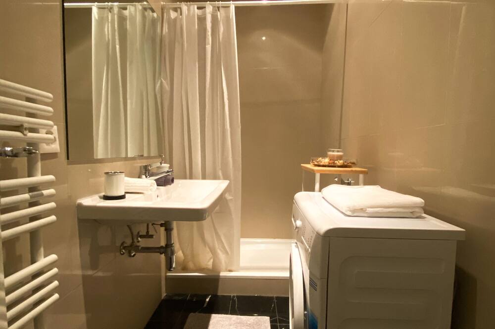 Photo of Bathroom in Augustins