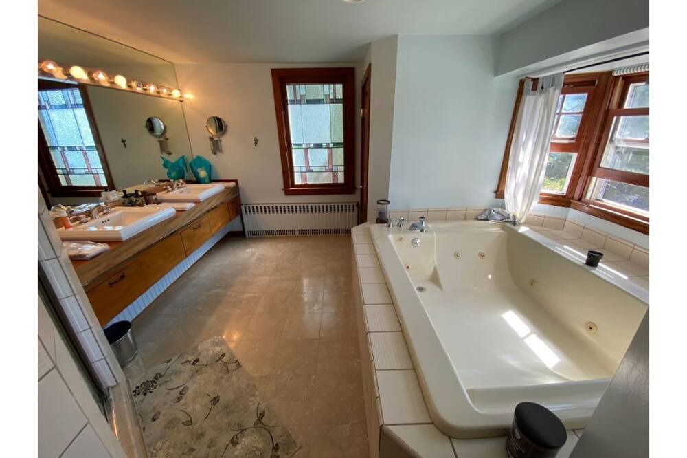 Photo of Bathroom in Marblehead