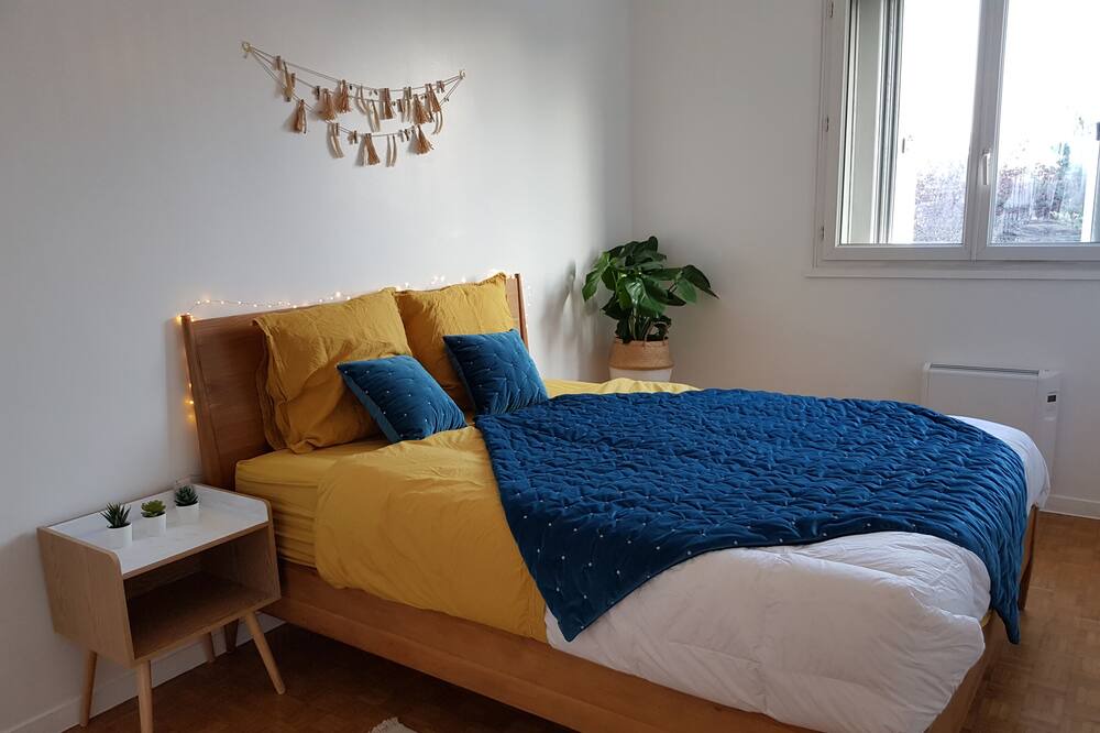 Photo of Bedroom in Houilles
