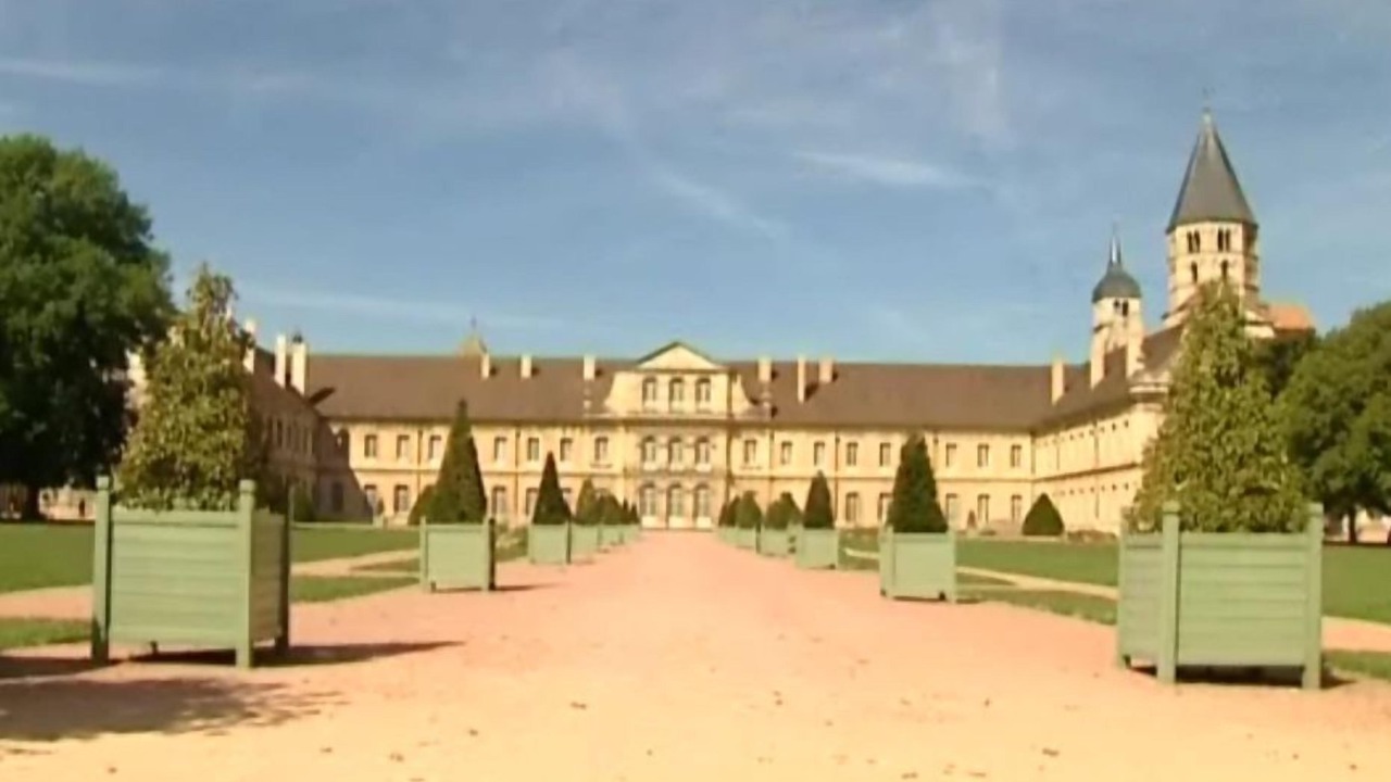 Photo of Others in Cluny