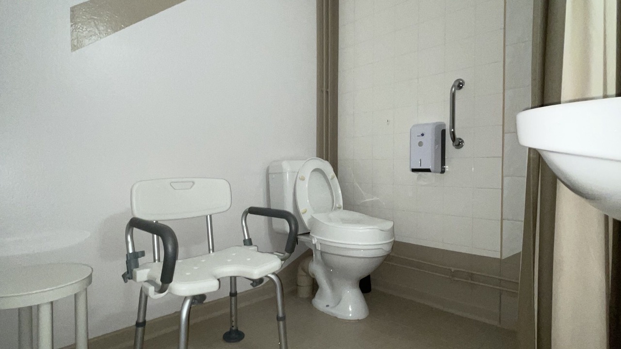 Photo of Bathroom in Cluny