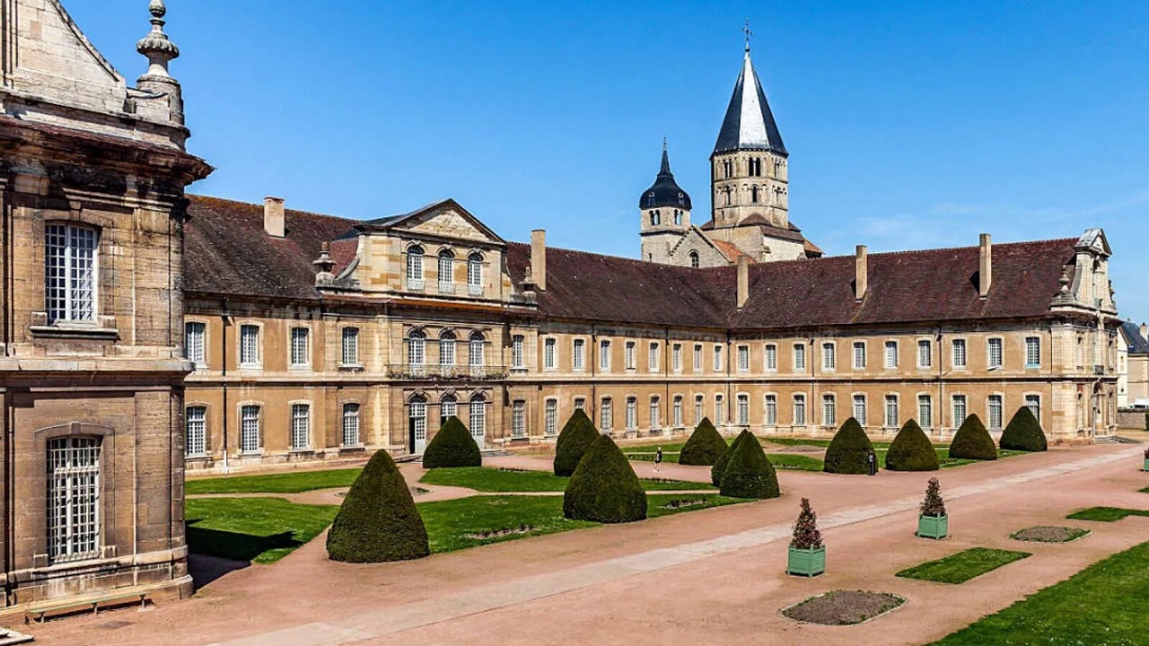 Photo of Others in Cluny