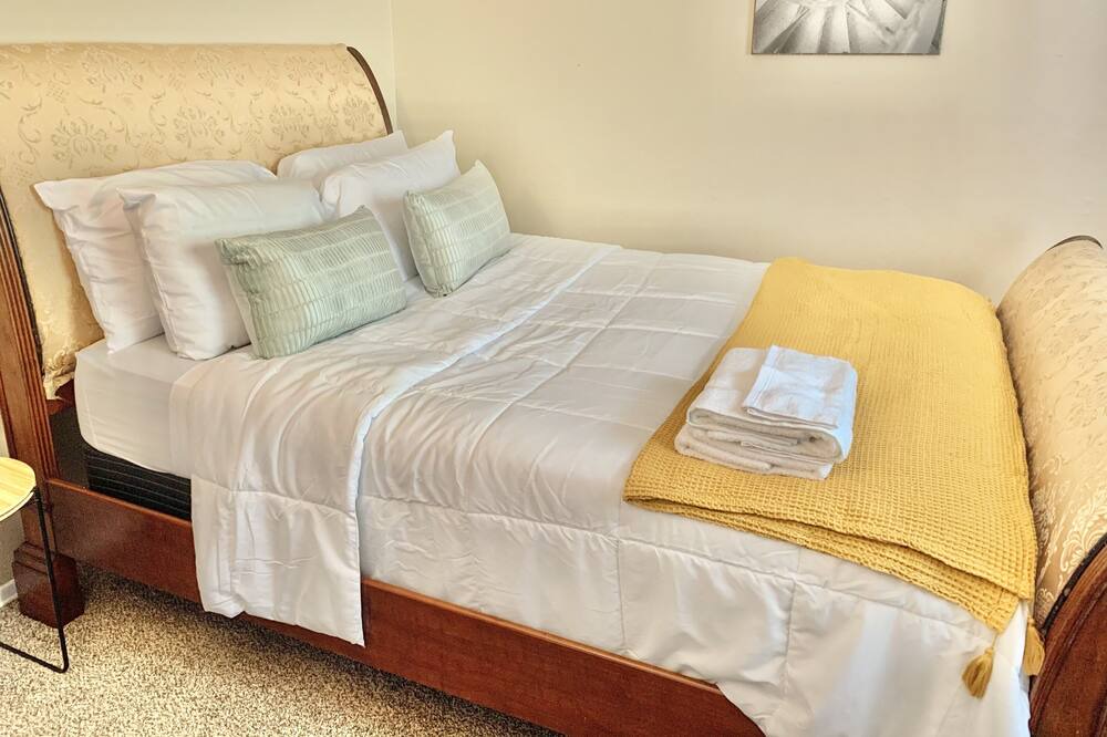 Photo of Bedroom in Greensboro