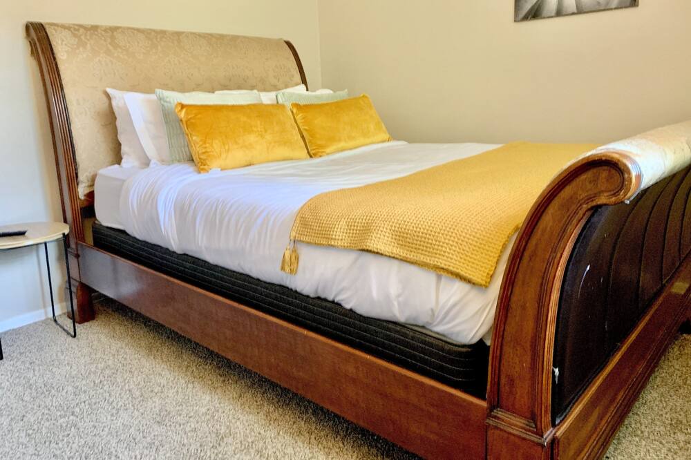 Photo of Bedroom in Greensboro