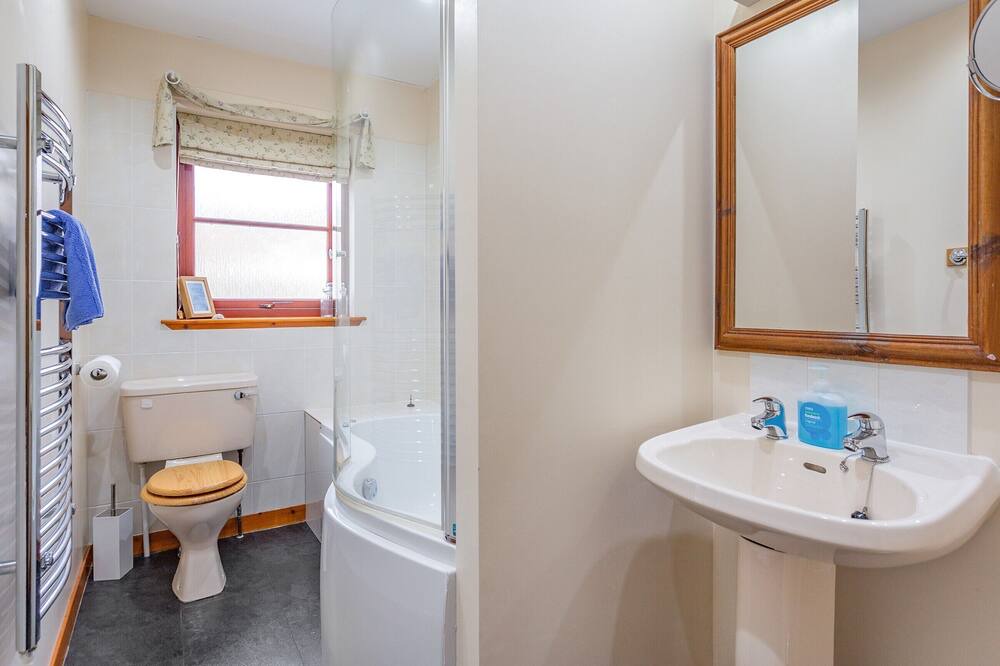 Photo of Bathroom in Achnasheen