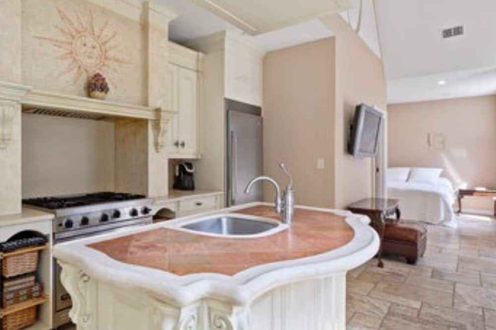 Photo of Others in Saddle River