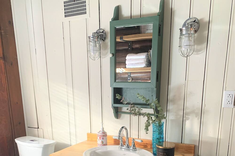 Photo of Bathroom in Morin Heights