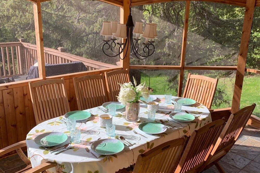 Photo of Patio Balcony in Morin Heights