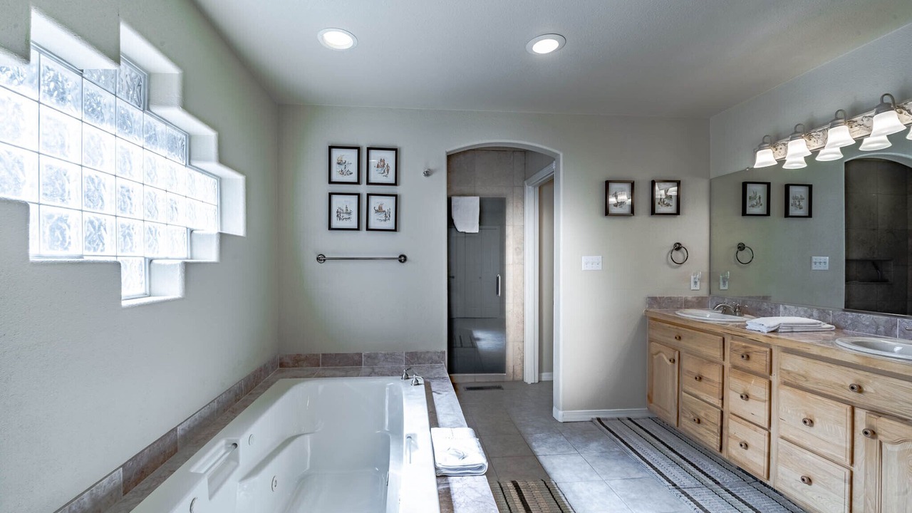 Photo of Bathroom in Alto