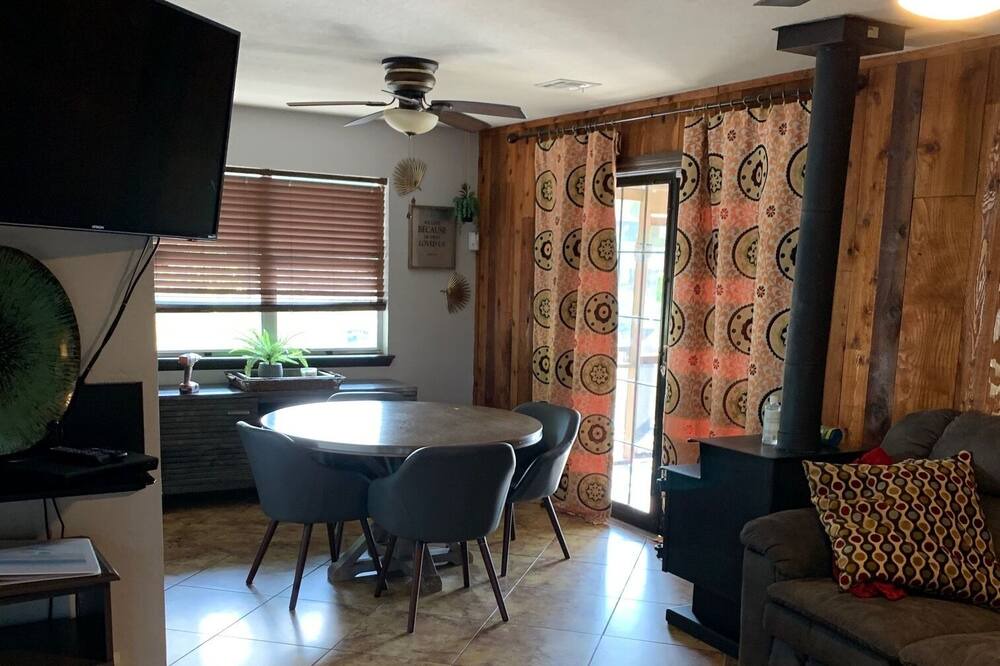 Photo of Livingroom in Hoyt