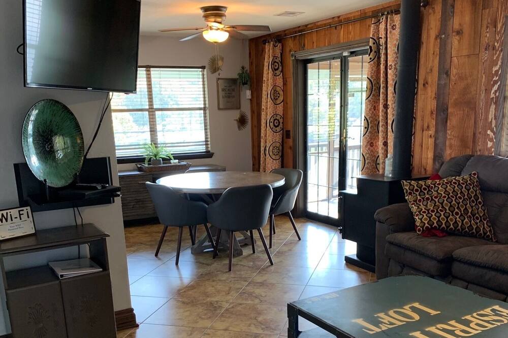 Photo of Bedroom in Hoyt