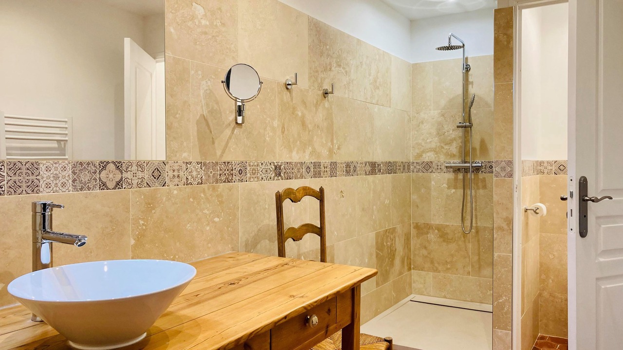 Photo of Bathroom in Brue-Auriac