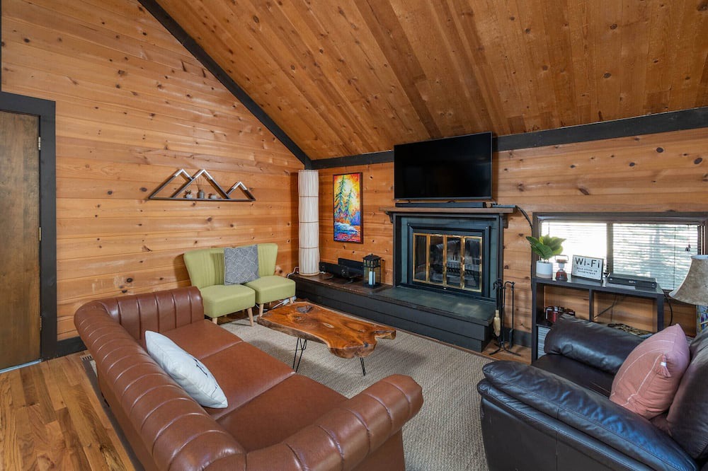 Photo of Livingroom in Overlook Park