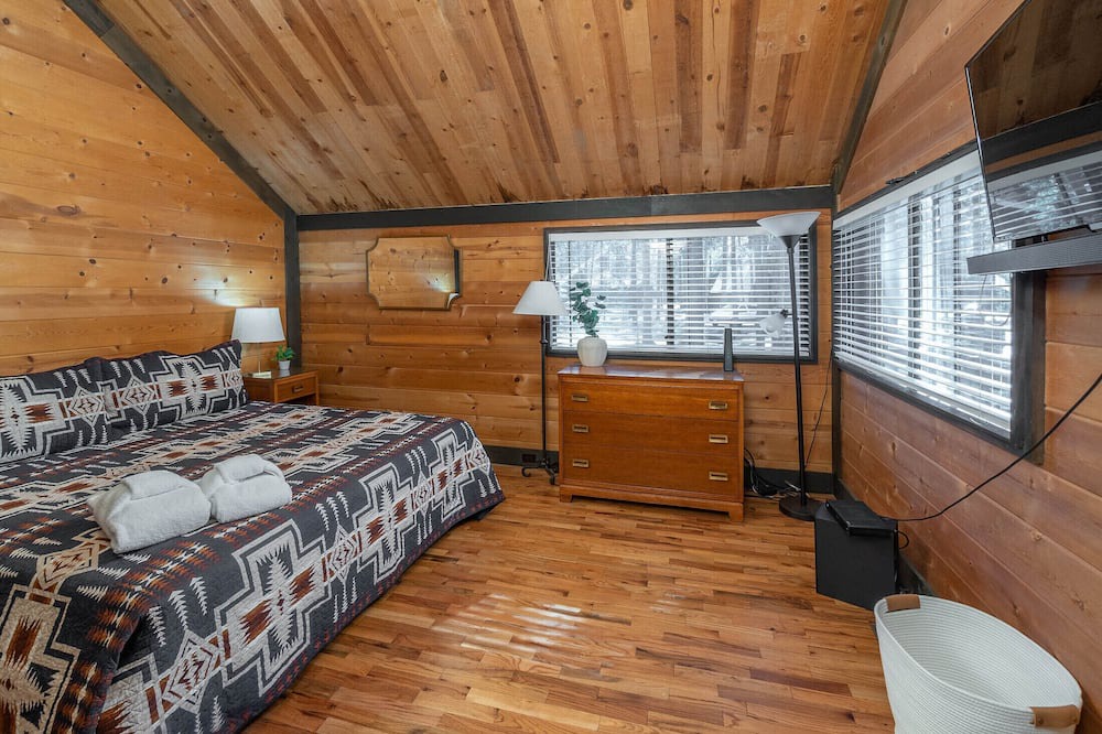 Photo of Bedroom in Overlook Park