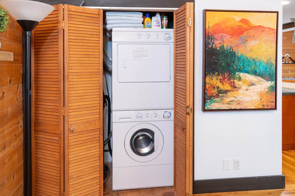 Photo of Bedroom in Overlook Park