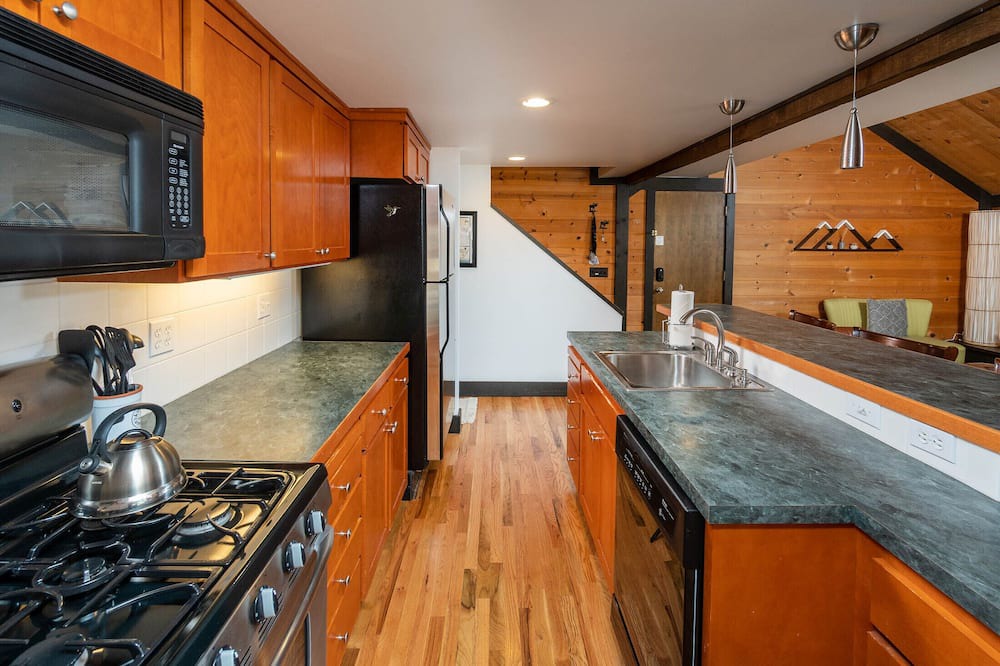 Photo of Kitchen in Overlook Park