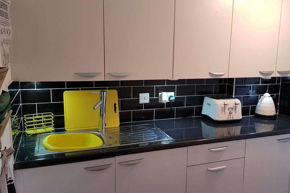 Photo of Kitchen in Madeley