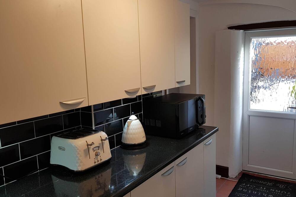 Photo of Kitchen in Madeley