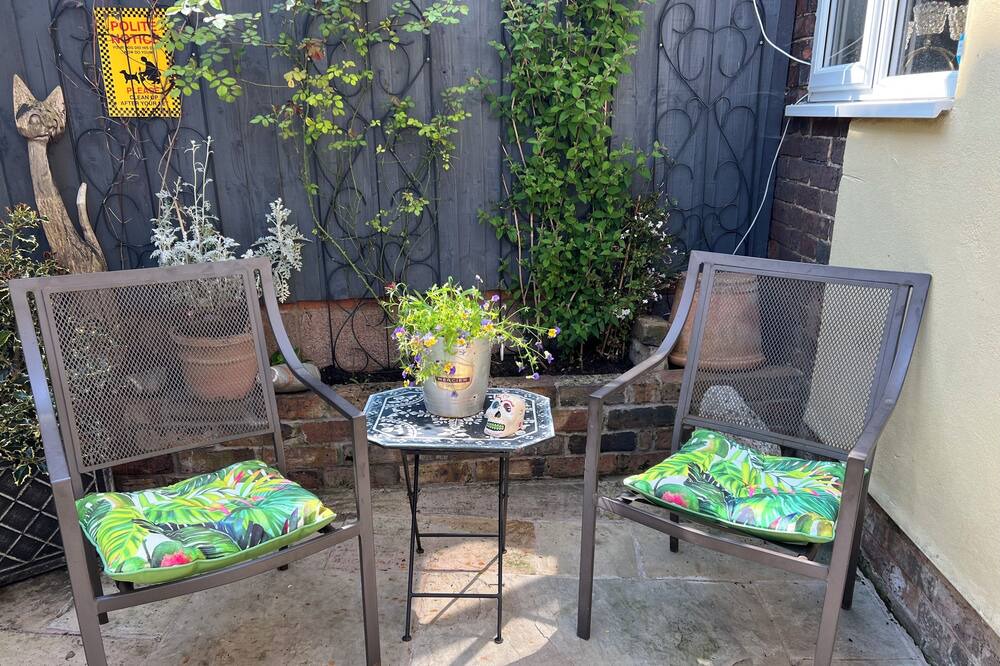 Photo of Patio Balcony in Madeley