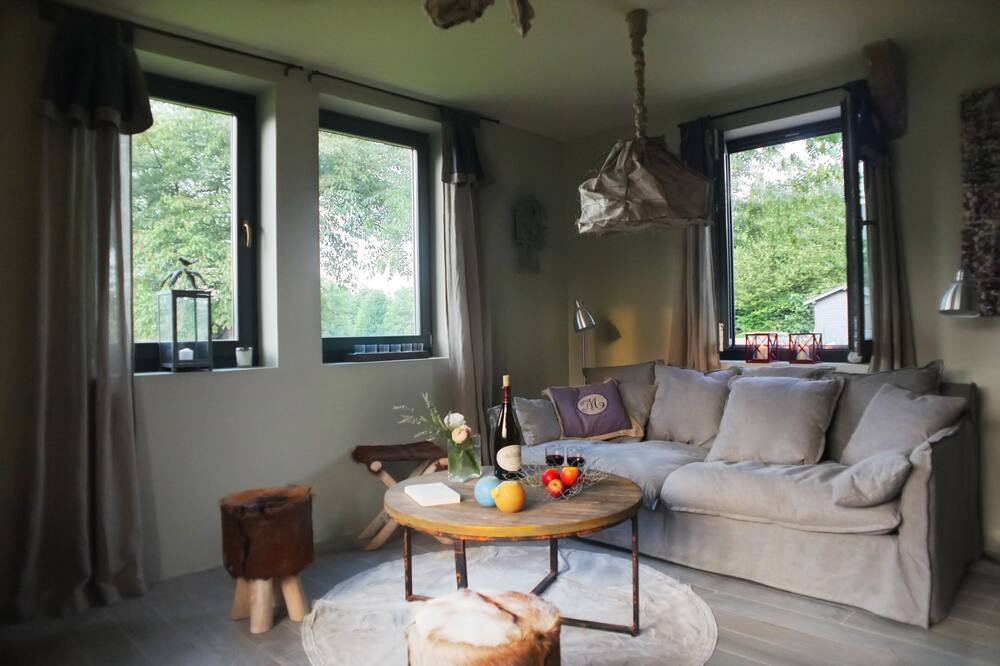 Photo of Livingroom in Fatouville-Grestain