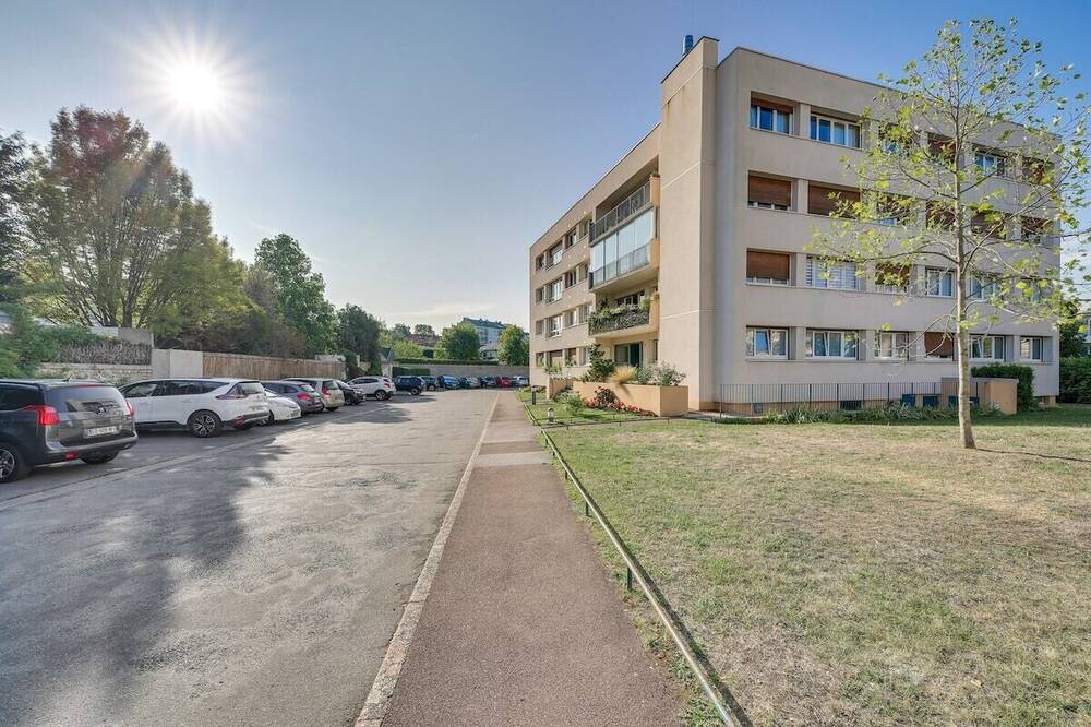 Photo of Outdoor in Le Chesnay