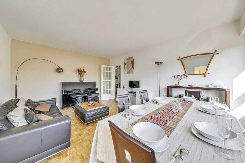 Photo of Bedroom in Le Chesnay