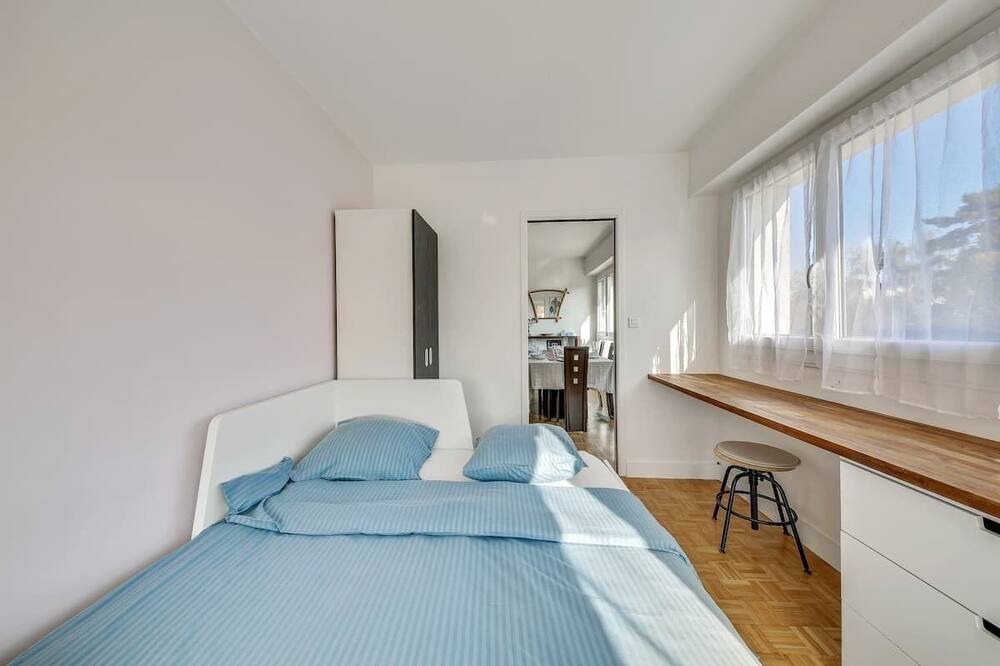 Photo of Bedroom in Le Chesnay