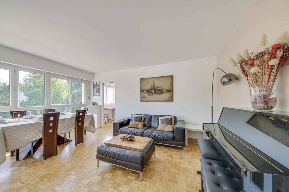 Photo of Livingroom in Le Chesnay