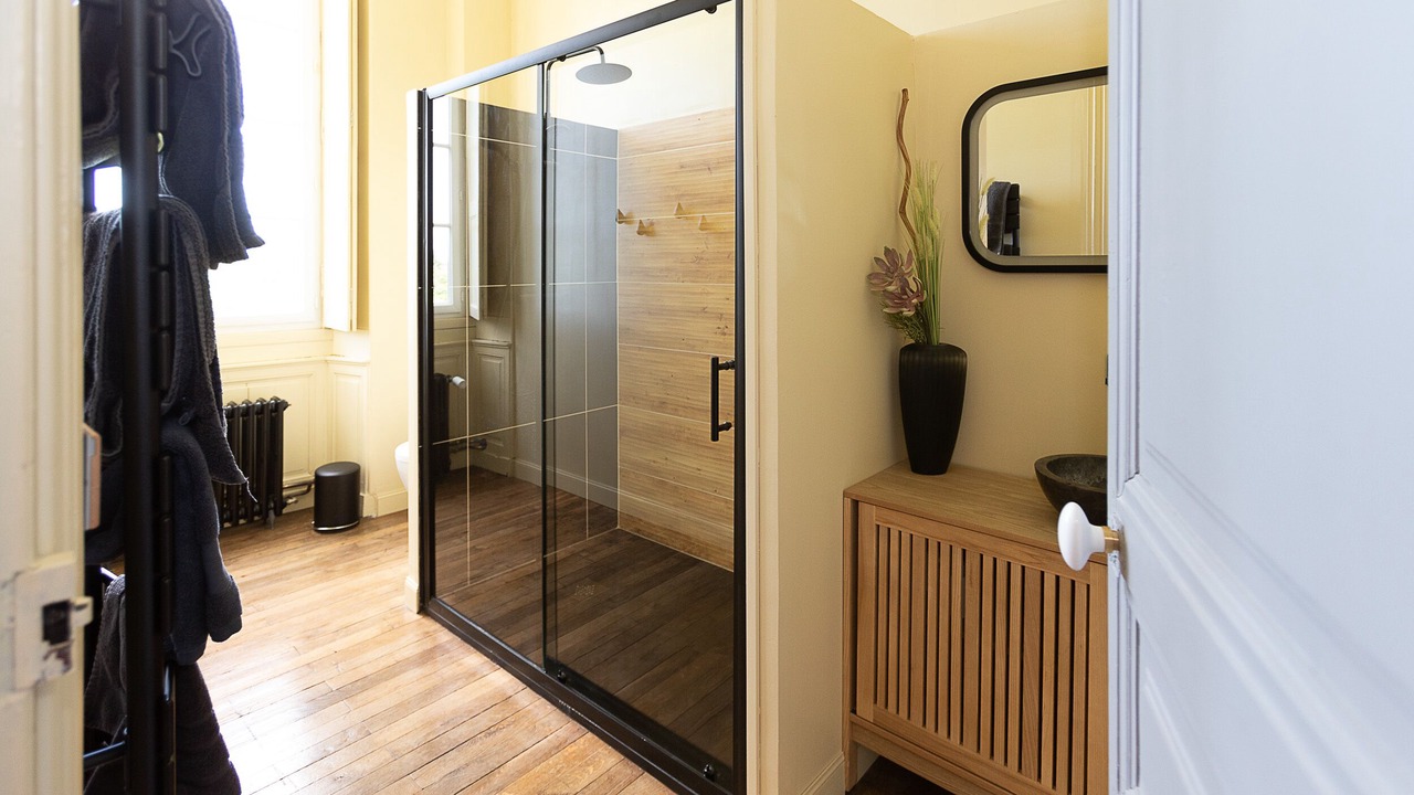 Photo of Bathroom in Saint-Herblon