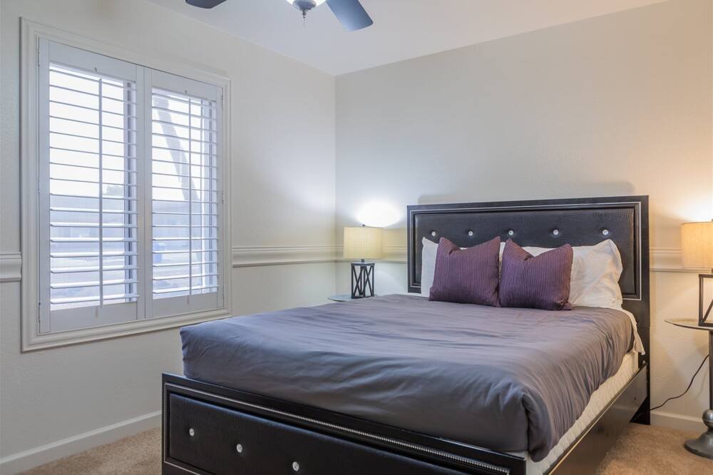 Photo of Bedroom in Clearview