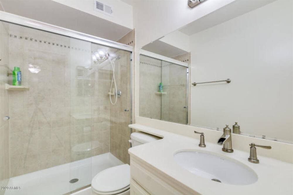Photo of Bathroom in Clearview