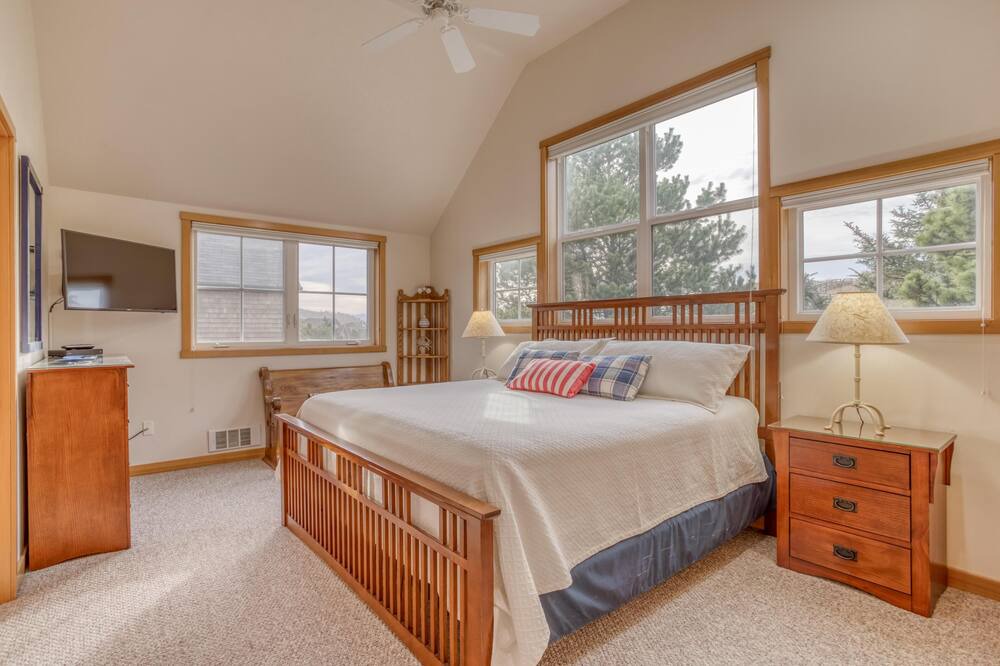 Photo of Bedroom in Shorepine Village