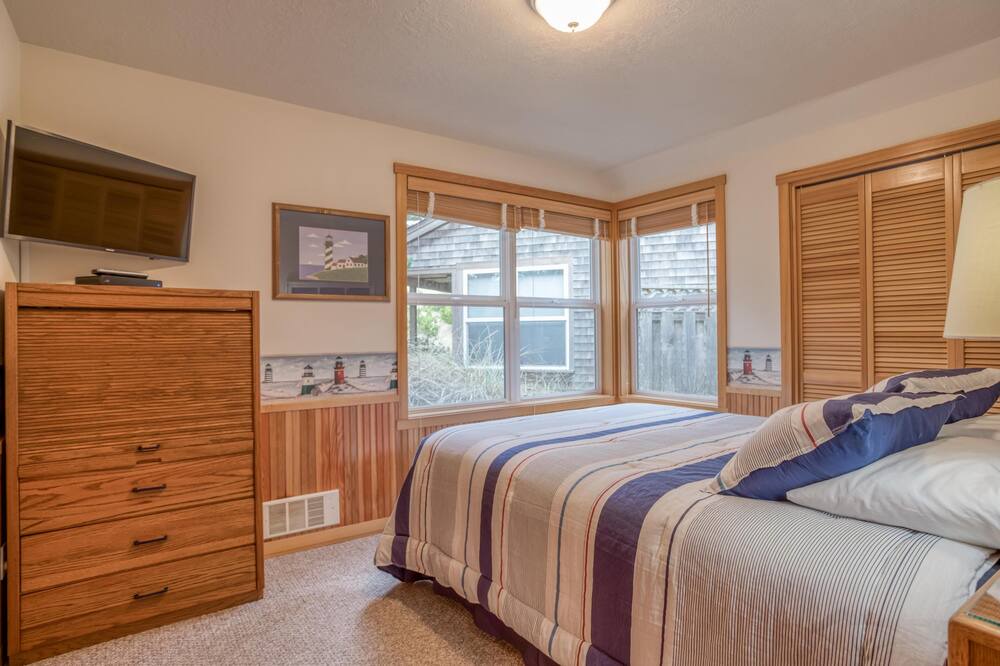 Photo of Bedroom in Shorepine Village