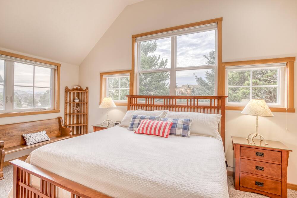Photo of Bedroom in Shorepine Village