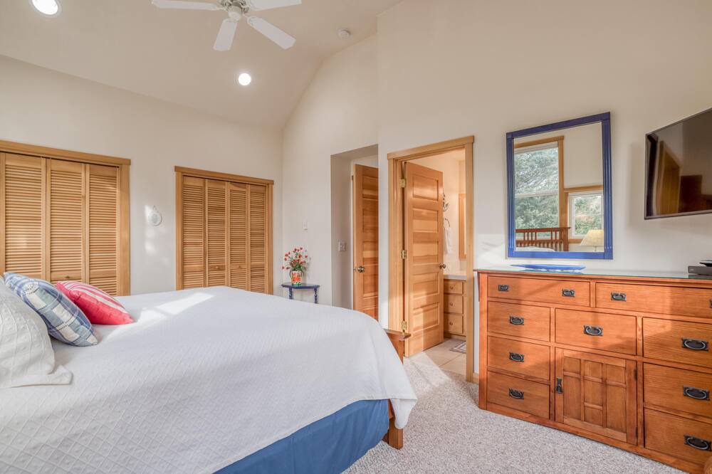 Photo of Bedroom in Shorepine Village