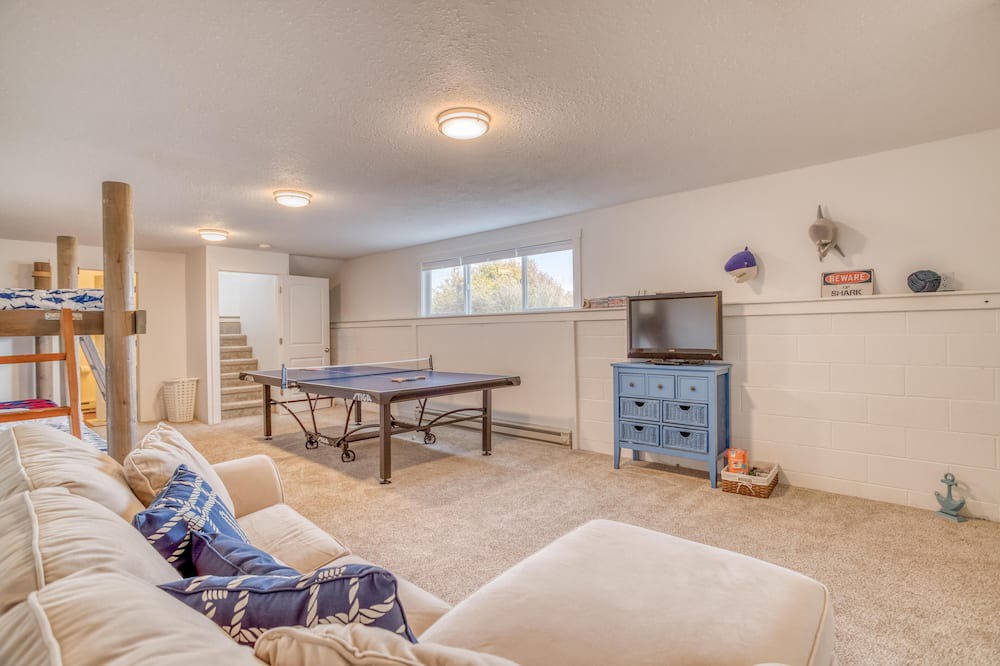 Photo of Livingroom in Bayshore