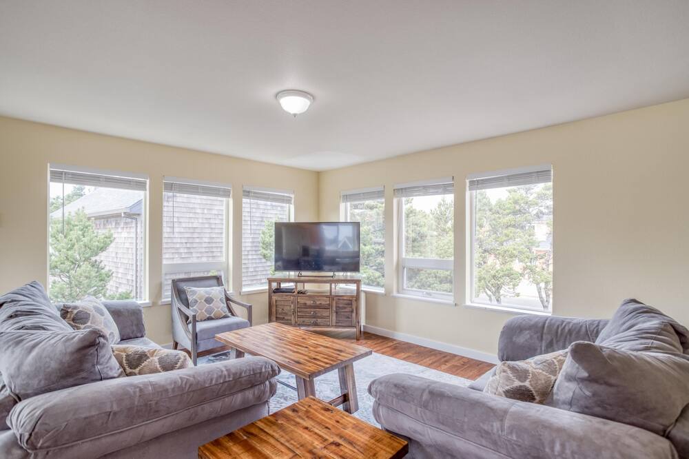 Photo of Livingroom in Kiwanda Shores