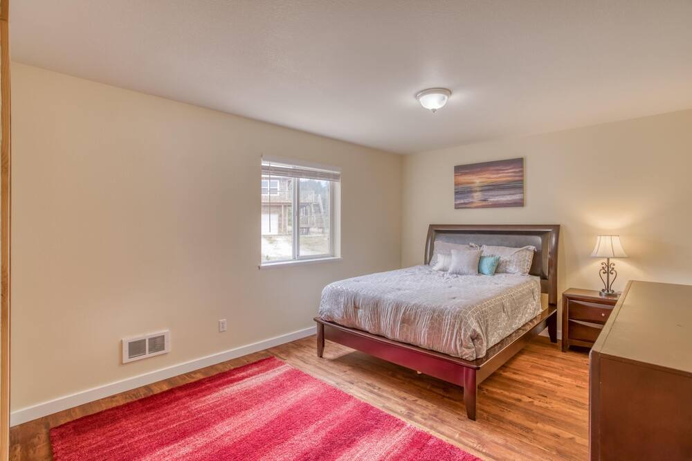 Photo of Bedroom in Kiwanda Shores