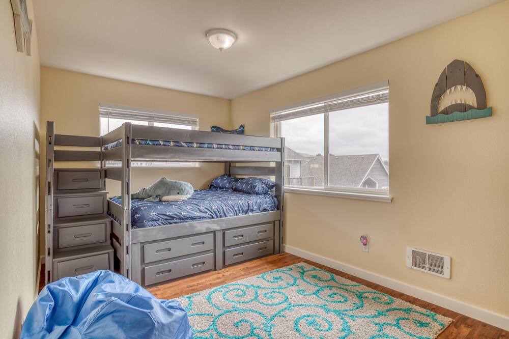 Photo of Bedroom in Kiwanda Shores