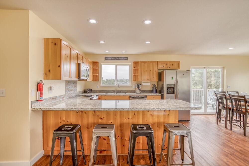 Photo of Kitchen in Kiwanda Shores