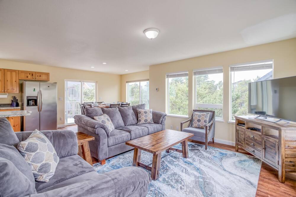 Photo of Livingroom in Kiwanda Shores