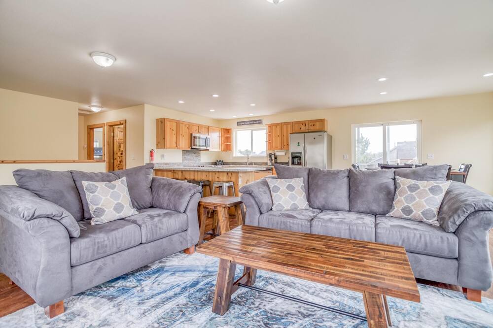 Photo of Livingroom in Kiwanda Shores