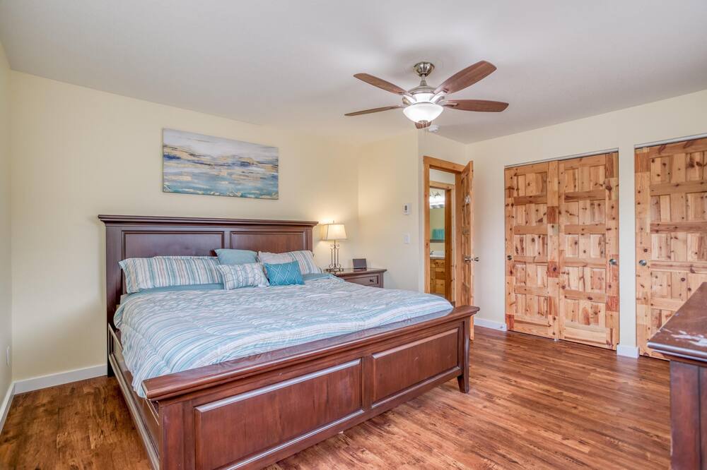 Photo of Bedroom in Kiwanda Shores