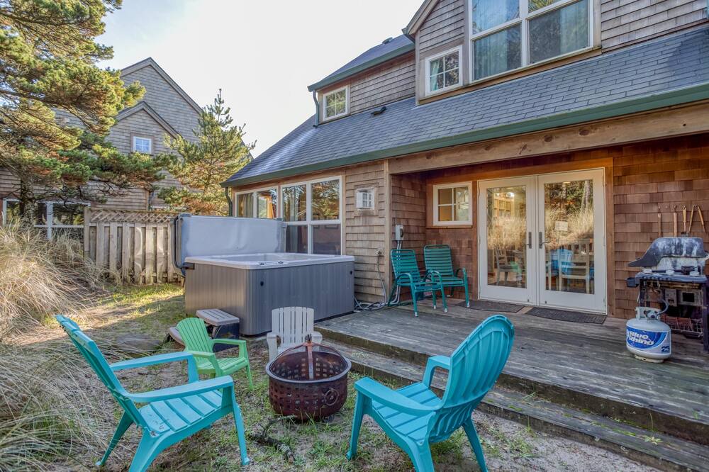 Photo of Patio Balcony in Shorepine Village
