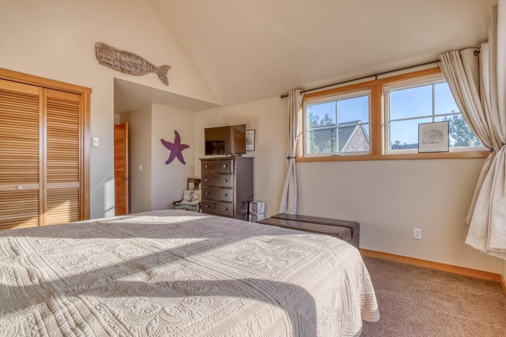 Photo of Bedroom in Shorepine Village