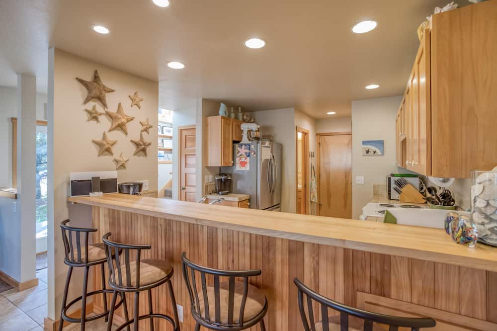 Photo of Kitchen in Shorepine Village