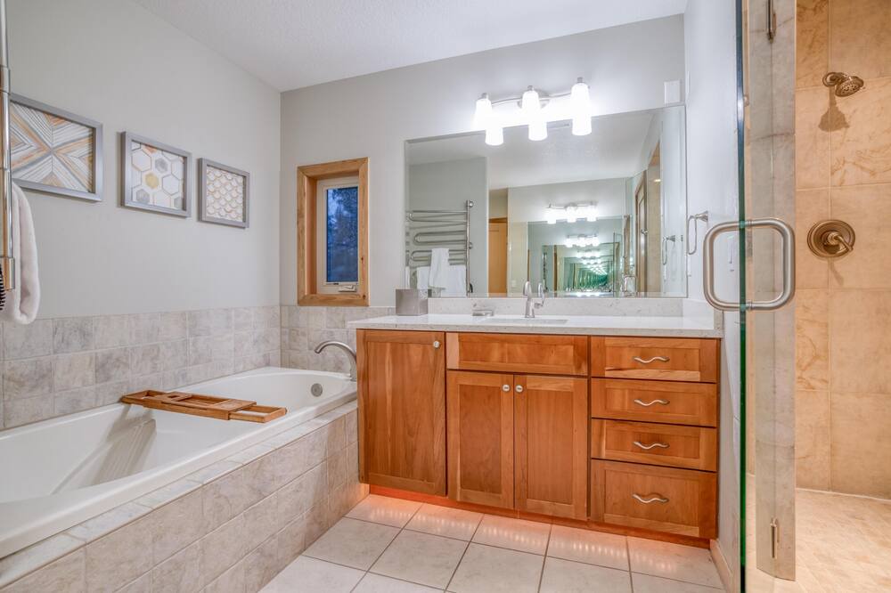 Photo of Bathroom in Westbrook Meadows